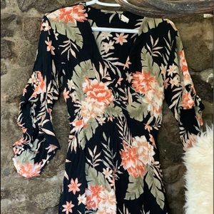 Billabong low cut dress